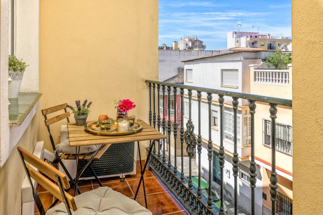 Wintowinrentals - La Estancia Free Parking Малага Экстерьер фото